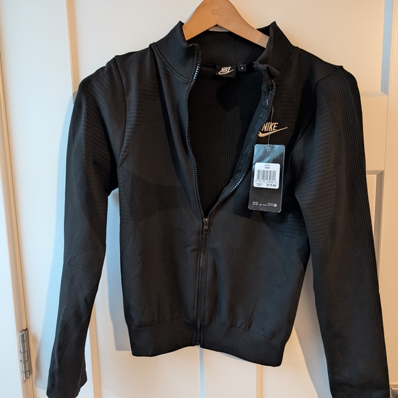 Nike Jackets & Blazers - Nike Women's Black Bomber Jacket
